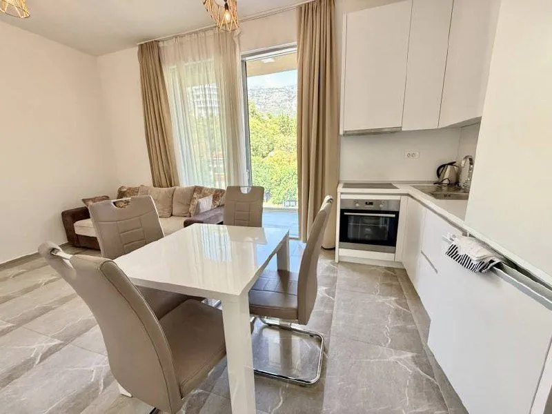 Sale, two bedroom apartment, 52m², Bečići, Budva