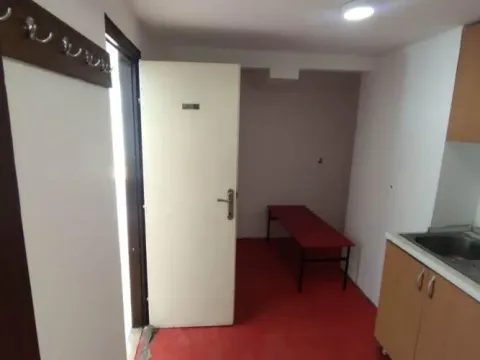 Izdavanje, poslovni prostor, 200m², Palilula Sve Podlokacije, Beograd - image 9