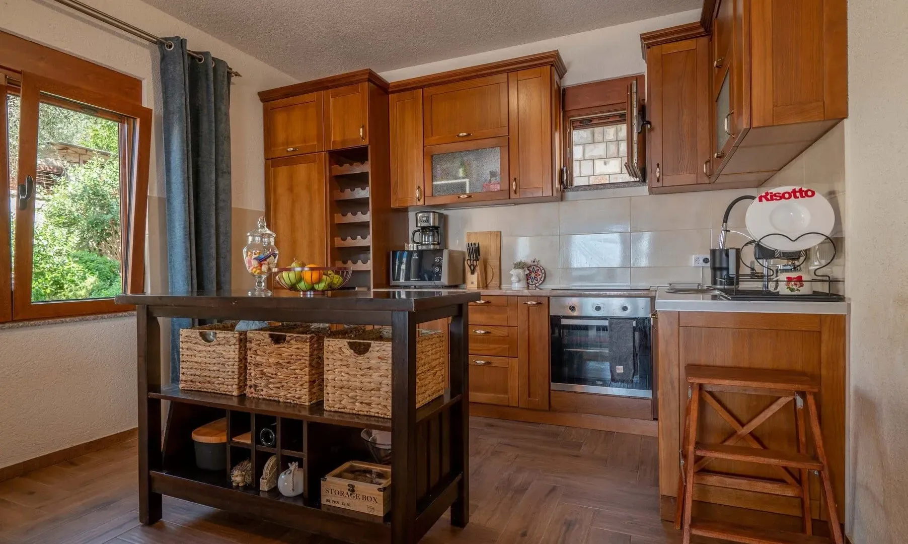 Sale, house, 500m², Šušanj, Bar
