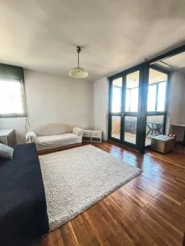 Izdavanje, trosoban stan, 95m², Blok 5, Podgorica - image 8