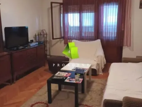 Sale, house, 370m², Palilula, Niš