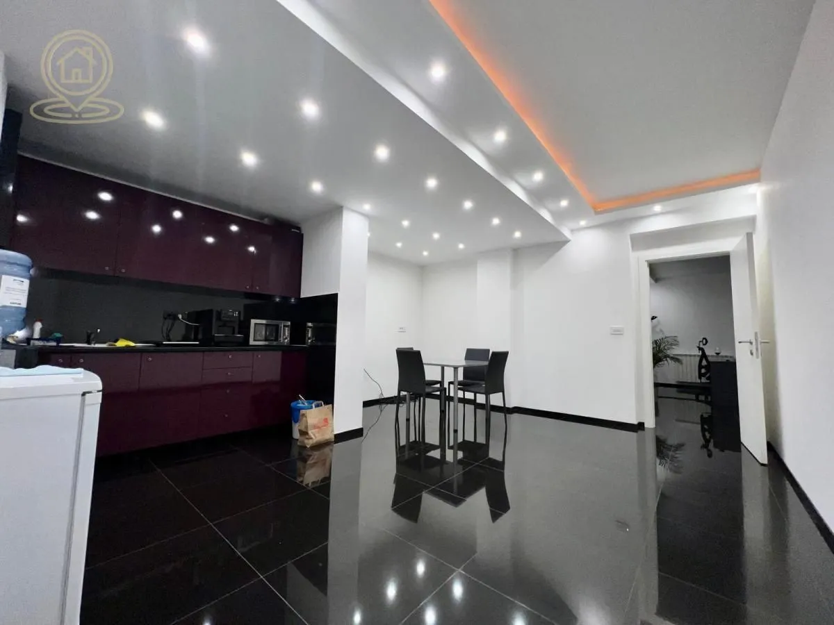 Sale, office space, 284m², Šumice, Beograd