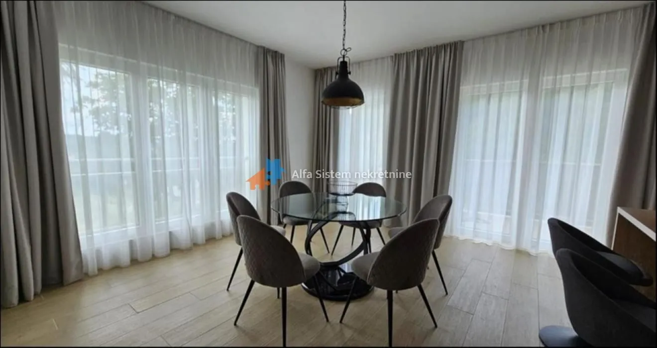 Rent, four bedroom apartment, 160m², Savski Venac, Beograd