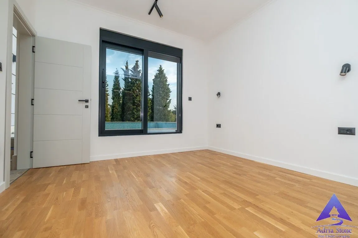Rent, house, 180m², Podgorica, Crna Gora