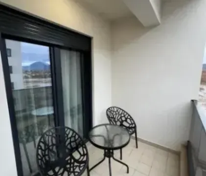 Izdavanje, jednosoban stan, 47m², City Kvart, Podgorica - image 10