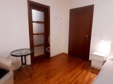 Rent, one bedroom apartment, 30m², Stari Grad, Beograd - image 9