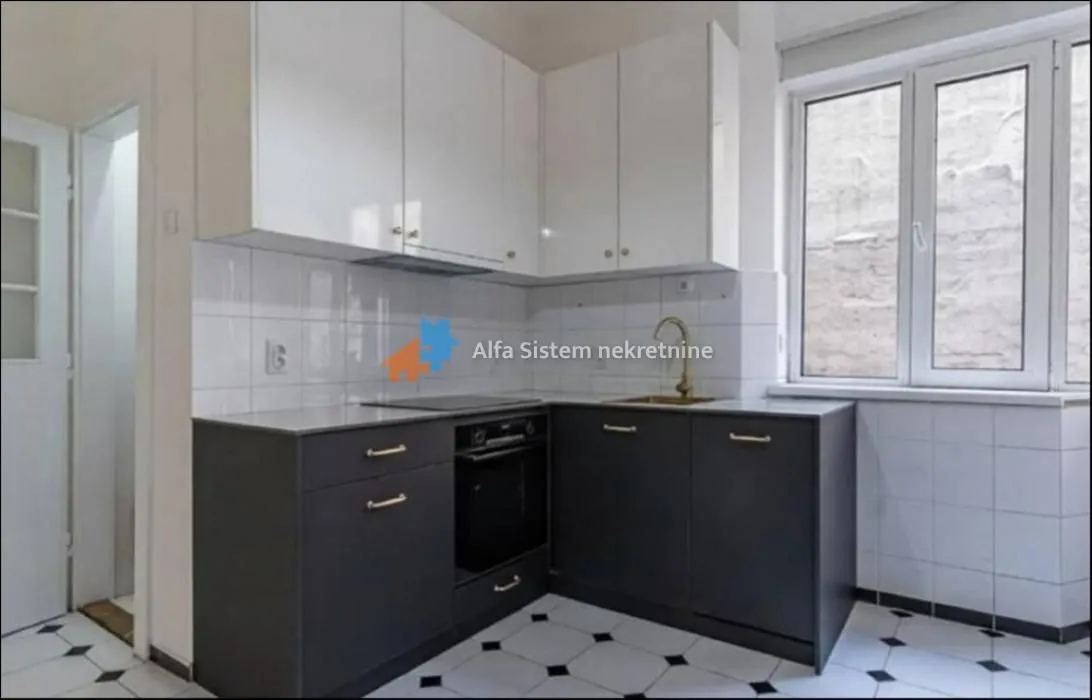 Izdavanje, stan, 136m², Stari Grad, Beograd