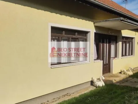 Prodaja, kuća, 188m², Petrovac na Mlavi, Srbija - image 4