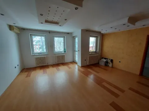 Rent, three bedroom apartment, 75m², Novo naselje, Novi Sad - image 7
