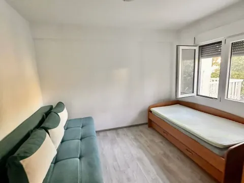 Rent, two bedroom apartment, 67m², Centar, Bar - image 2