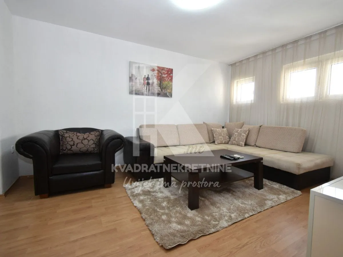 Izdavanje, dvosoban stan, 60m², Centar, Podgorica