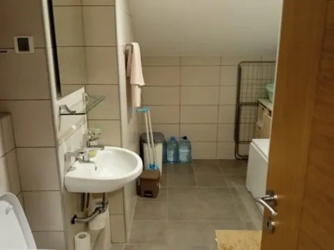 Izdavanje, jednosoban stan, 55m², Kava, Tivat - image 3