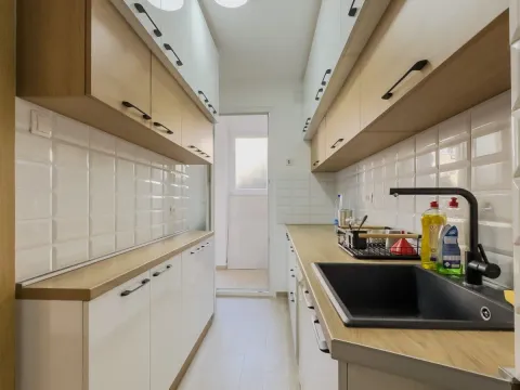 Izdavanje, dvosoban stan, 64m², Seljanovo, Tivat - image 7