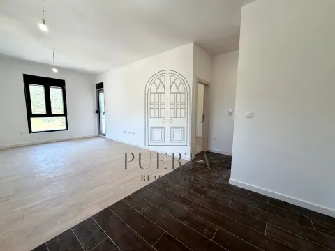Rent, one bedroom apartment, 44m², Tološi, Podgorica - image 6