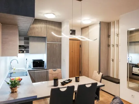 Izdavanje, jednosoban stan, 45m², Centar, Budva - image 6