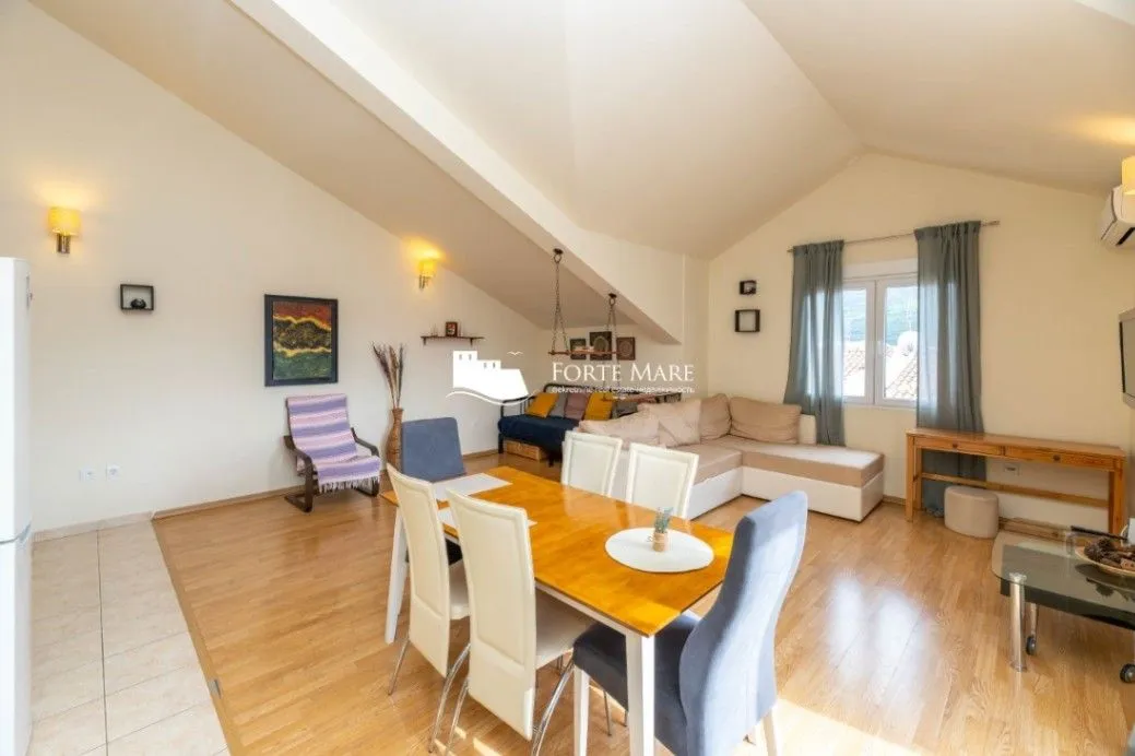 Prodaja, dvosoban stan, 82m², Đenovići, Herceg Novi