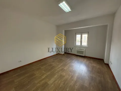 Izdavanje, poslovni prostor, 110m², City Kvart, Podgorica - image 6