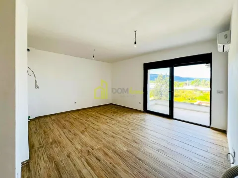 Prodaja, trosoban stan, 100m², Ulcinj, Crna Gora - image 3