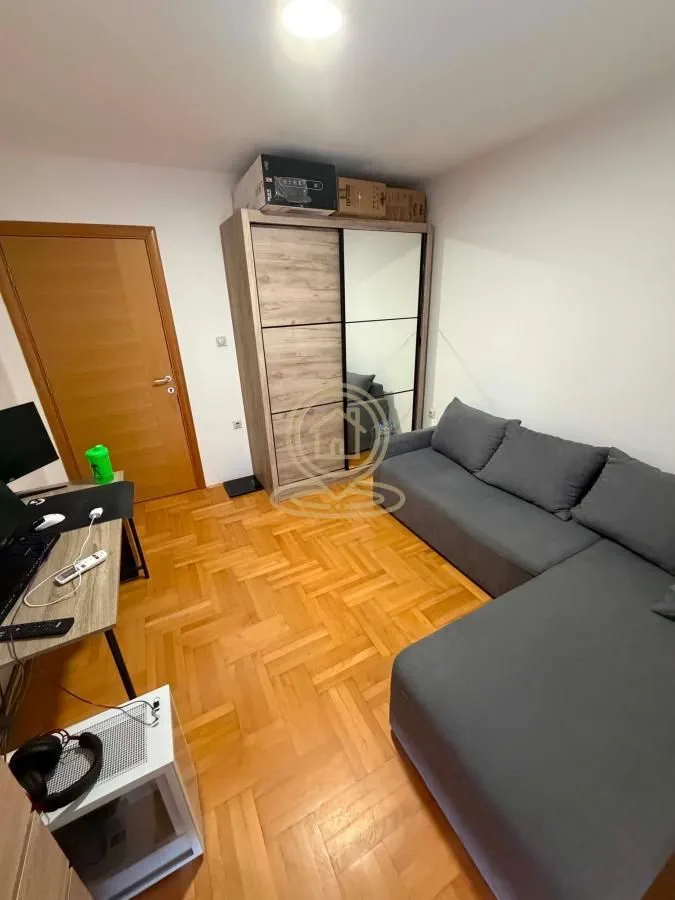 Prodaja, dvosoban stan, 58m², Pantelej, Niš