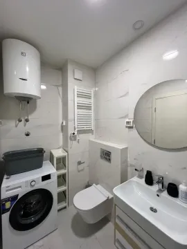 Izdavanje, jednosoban stan, 49m², Central Point, Podgorica - image 8