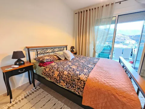 Rent, one bedroom apartment, 57m², Bečići, Budva - image 11