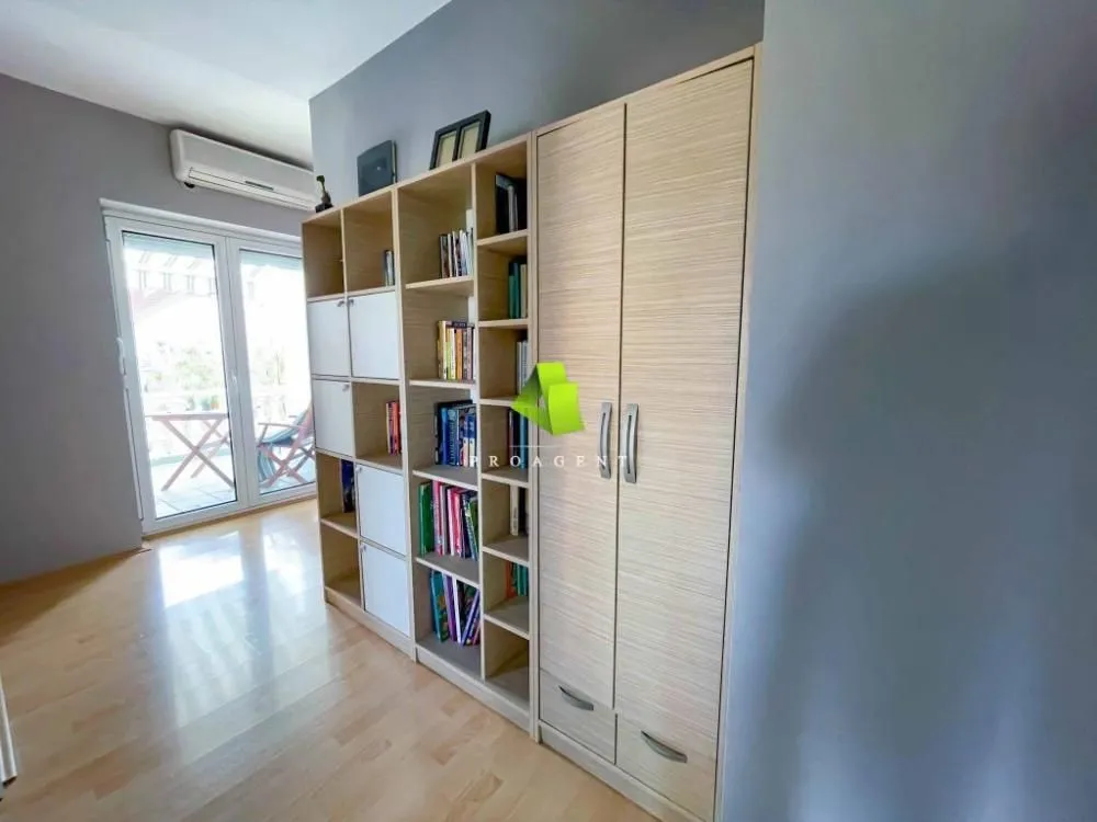 Prodaja, kuća, 400m², Pantelej, Niš