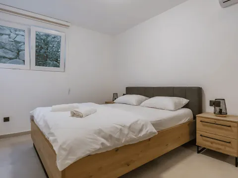 Sale, house, 293m², Markovići, Budva - image 22