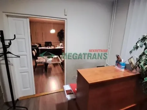 Izdavanje, poslovni prostor, 100m², Banatić, Novi Sad Sve Podlokacije - image 4