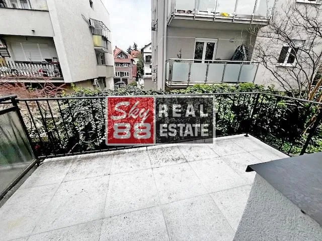Prodaja, kuća, 233m², Banovo Brdo, Beograd