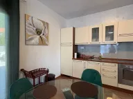 Izdavanje, dvosoban stan, 70m², Mažina, Tivat - image 3