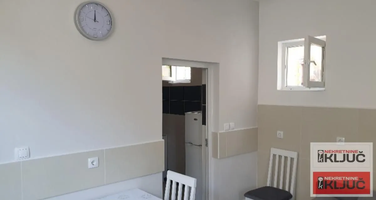 Izdavanje, jednosoban stan, 50m², Petrovaradin, Novi Sad