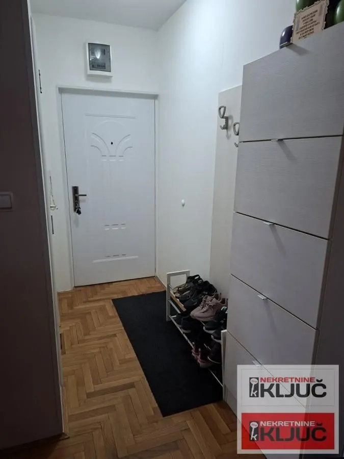 Prodaja, trosoban stan, 70m², Nova Detelinara, Novi Sad Sve Podlokacije
