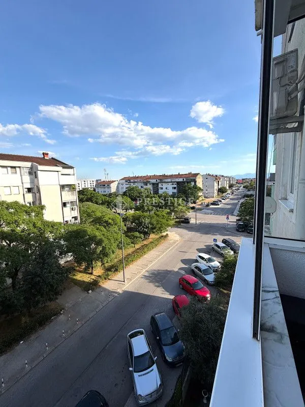 Rent, one bedroom apartment, 46m², Stari Aerodrom, Podgorica