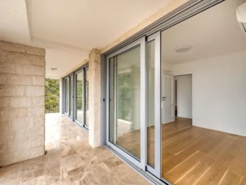 Prodaja, trosoban stan, 160m², Pržno, Budva - image 8