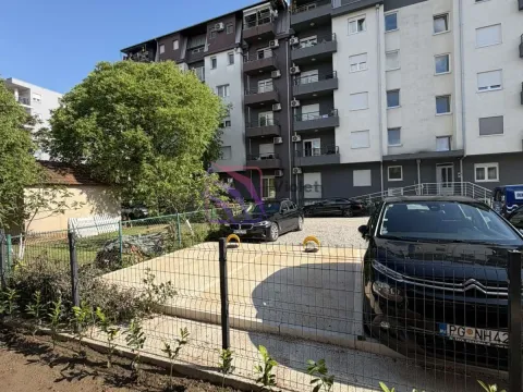 Rent, two bedroom apartment, 56m², City Kvart, Podgorica - image 16