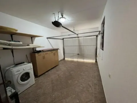Rent, house, 250m², Donja Gorica, Podgorica - image 20