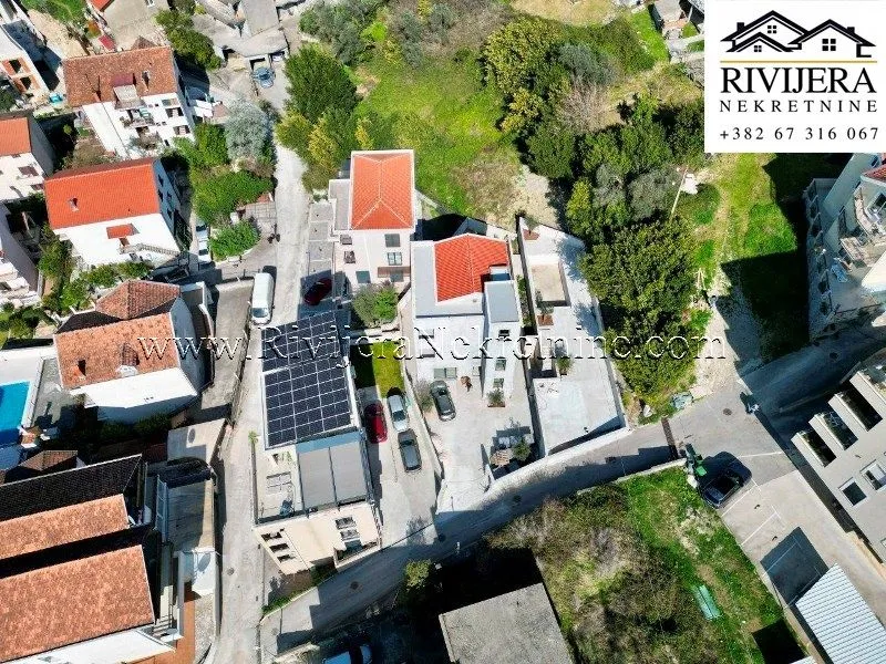 Prodaja, kuća, 300m², Kalimanj, Tivat
