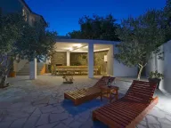 Izdavanje, kuća, 110m², Tivat, Crna Gora - image 4