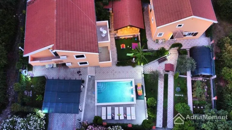 Prodaja, kuća, 266m², Mojdež, Herceg Novi