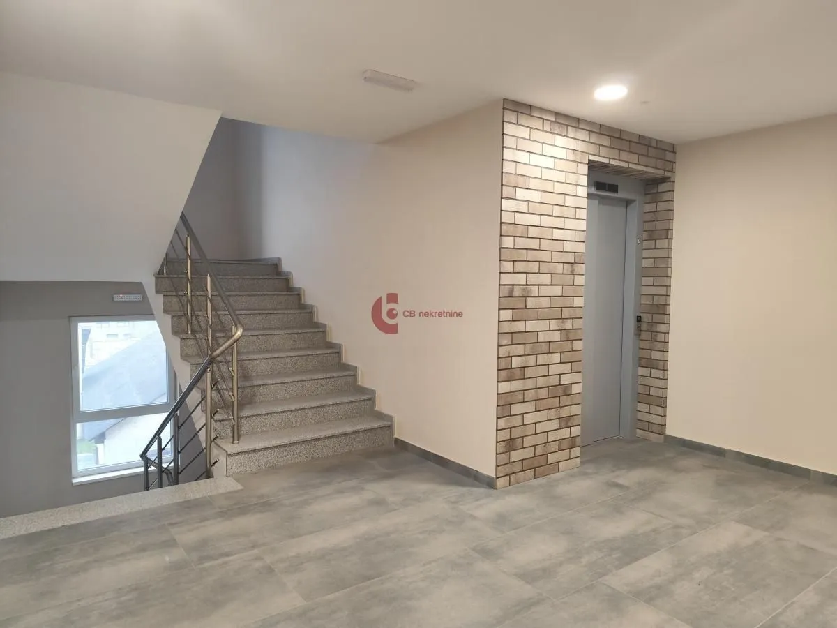 Prodaja, trosoban stan, 66m², Centar, Subotica