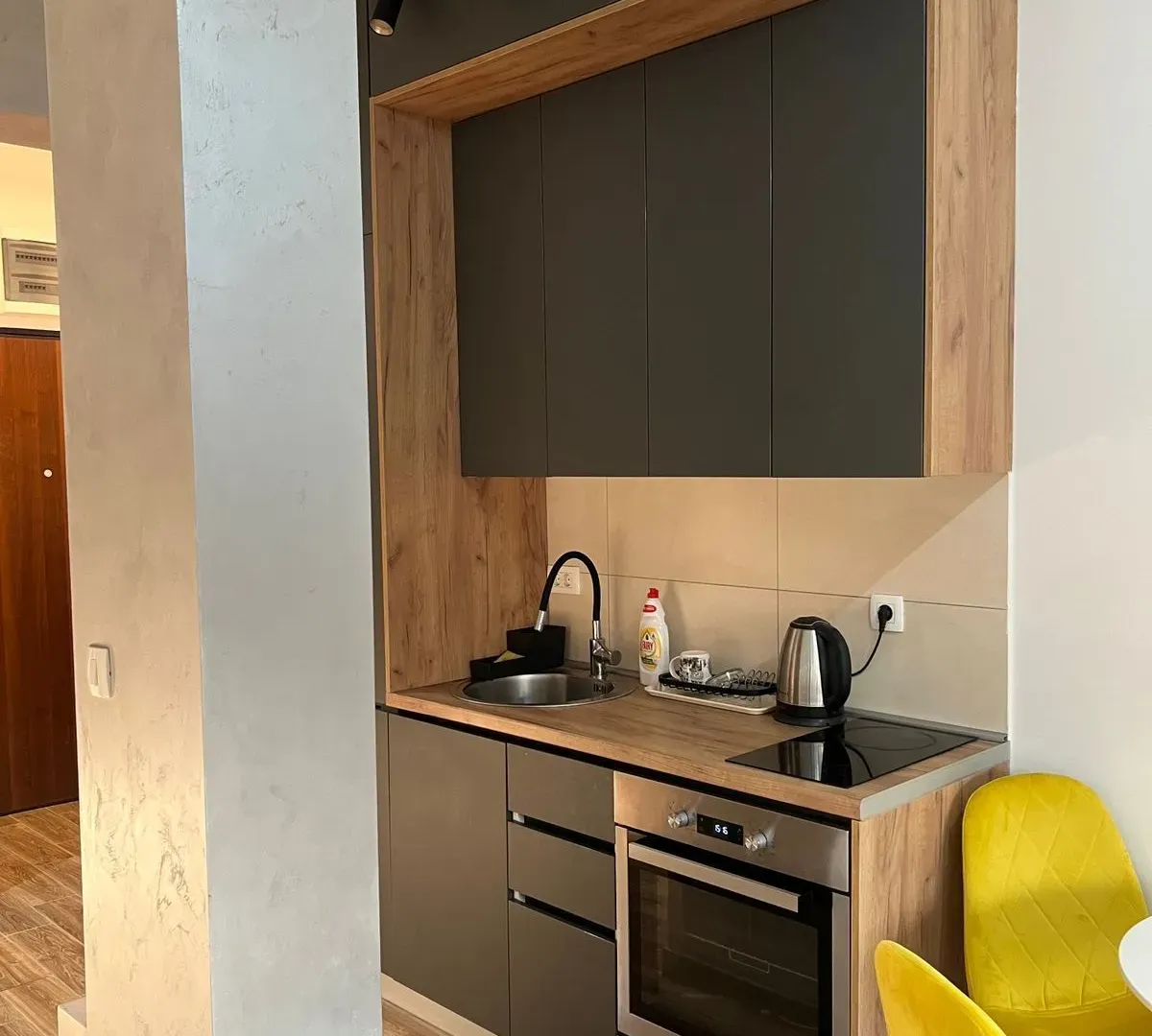 Izdavanje, jednosoban stan, 28m², Budva, Crna Gora