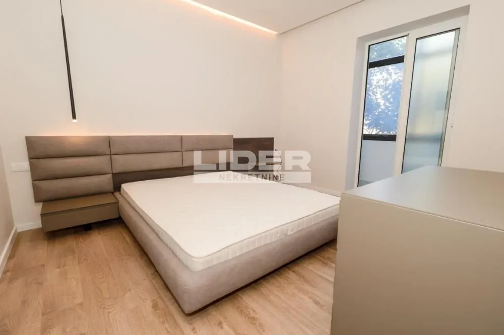 Sale, three bedroom apartment, 116m², Stari Grad, Beograd