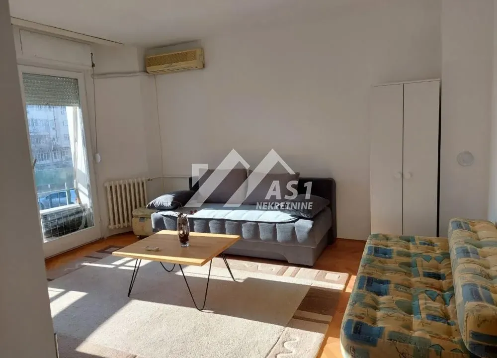 Izdavanje, jednosoban stan, 33m², Grbavica, Novi Sad Sve Podlokacije