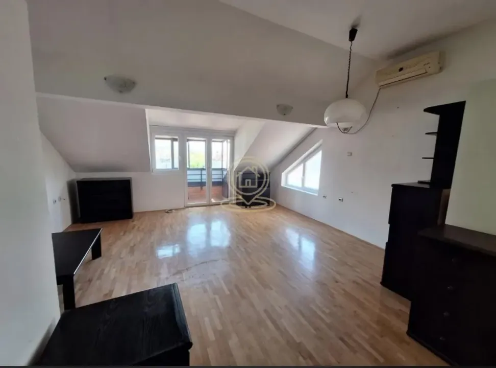 Prodaja, jednosoban stan, 50m², Pantelej, Niš