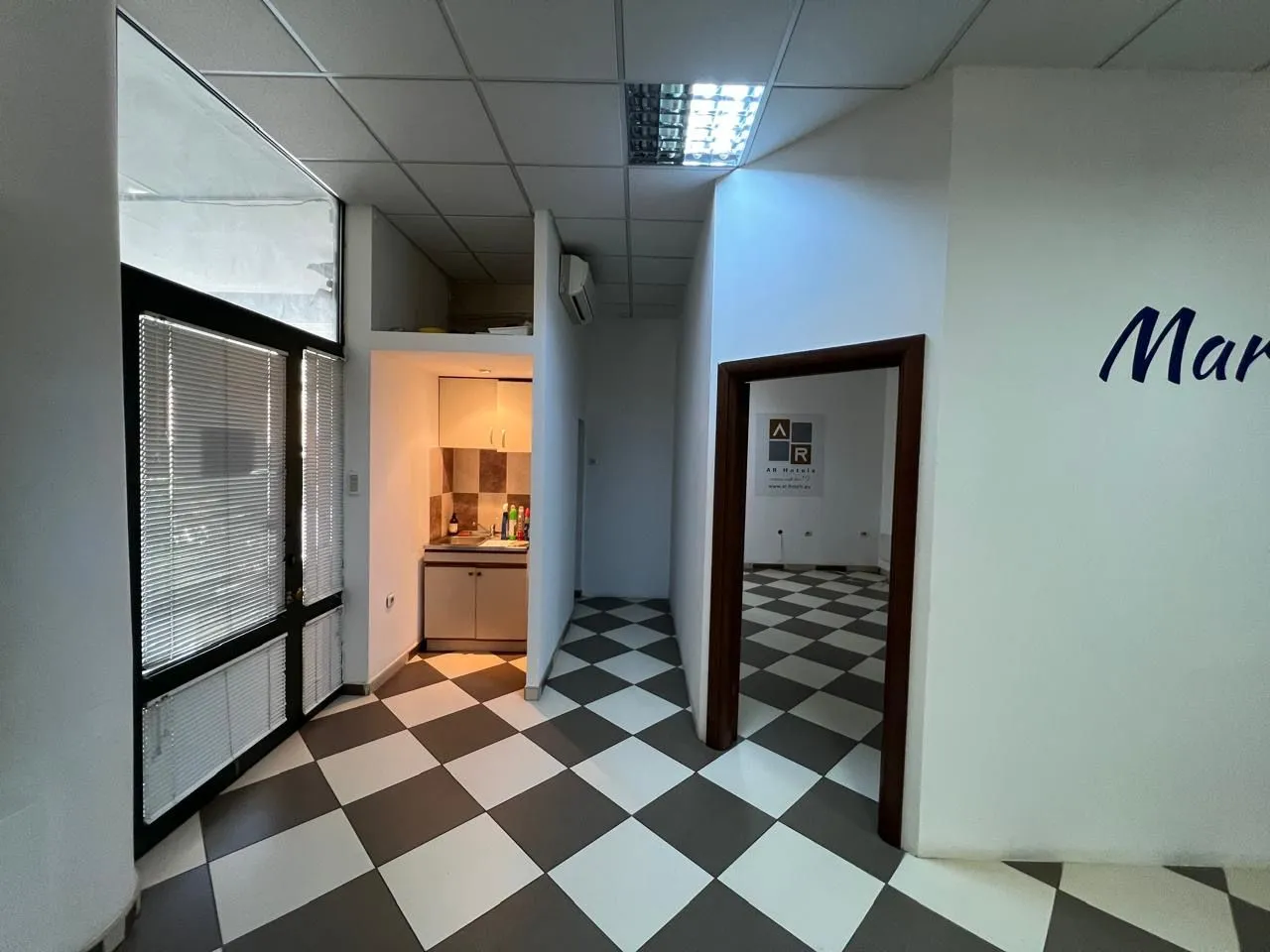 Rent, office space, 45m², Centar, Budva