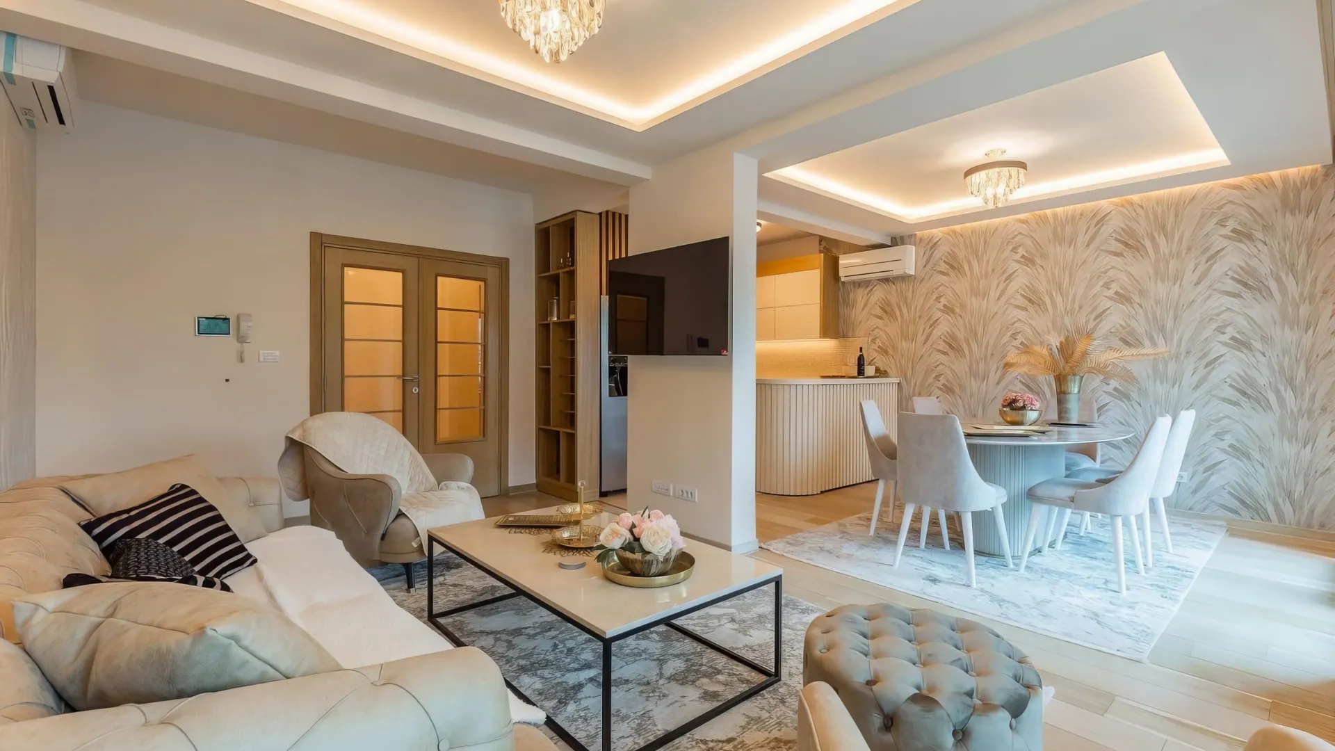 Izdavanje, dvosoban stan, 96m², Pržno, Budva