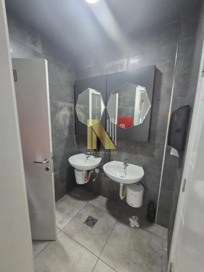 Rent, office space, 306m², Grbavica, Novi Sad Sve Podlokacije
