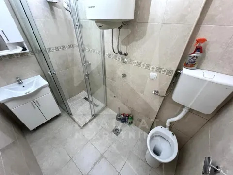 Izdavanje, dvosoban stan, 40m², Zabjelo, Podgorica - image 11
