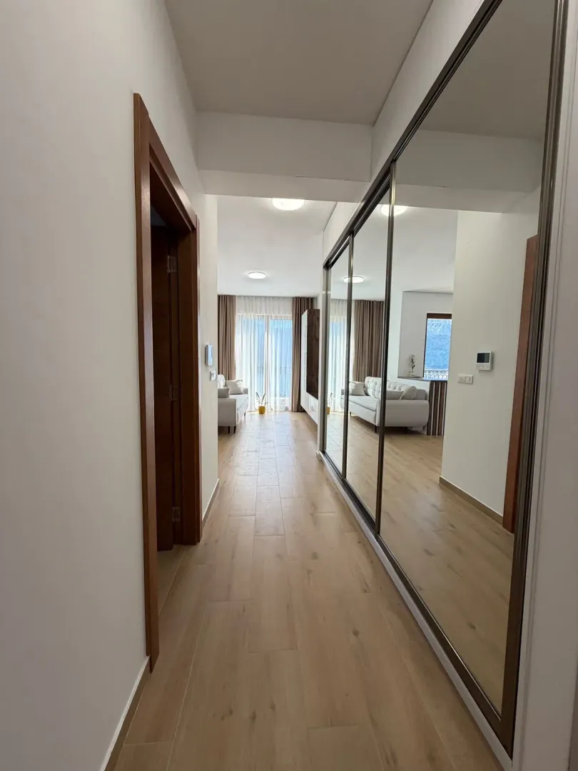 Prodaja, dvosoban stan, 73m², Komoševina, Budva