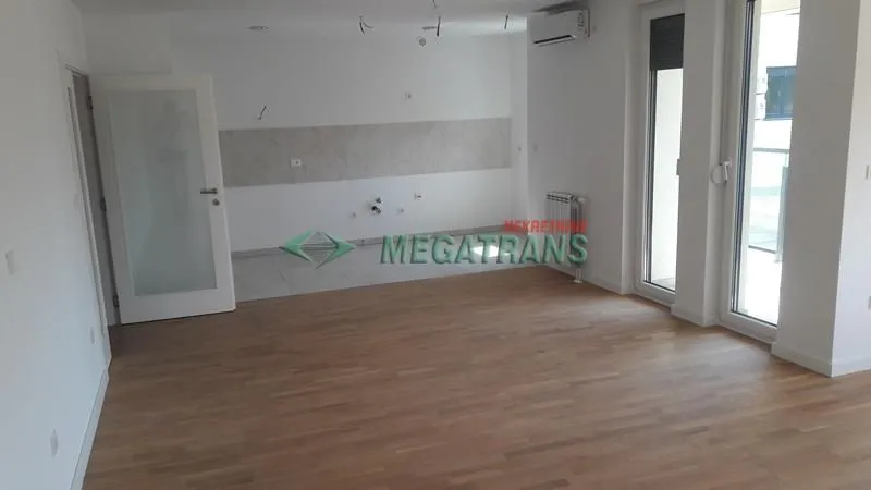 Prodaja, četvorosoban stan, 115m², Telep, Novi Sad Sve Podlokacije